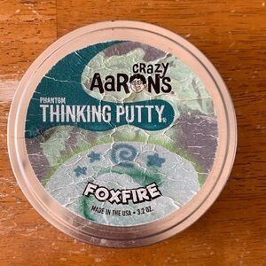 Crazy Aaron’s phantom thinking putty